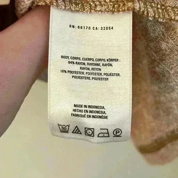 Anthropologie Front Knot Shirt Size Med Oatmeal Color - Picture 7 of 8